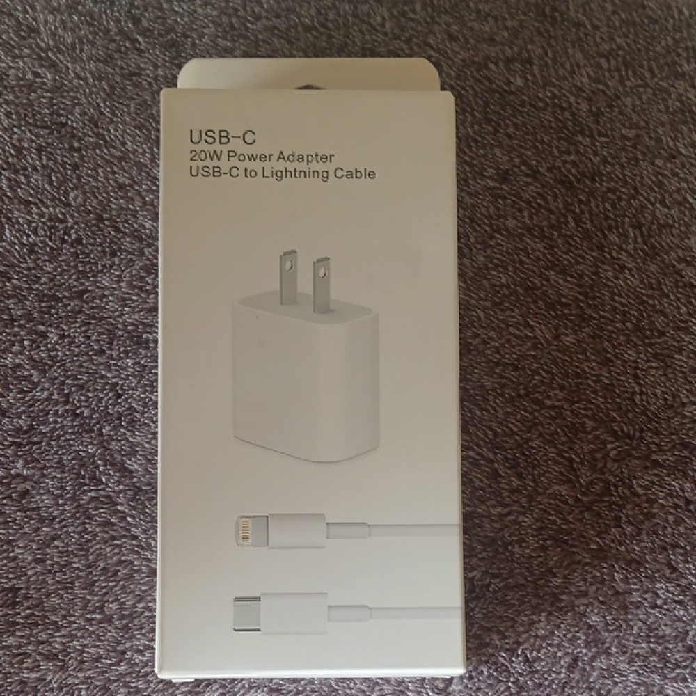USB-C 20W Power Adapter with USB-C to Lightning Cable - White New In Box